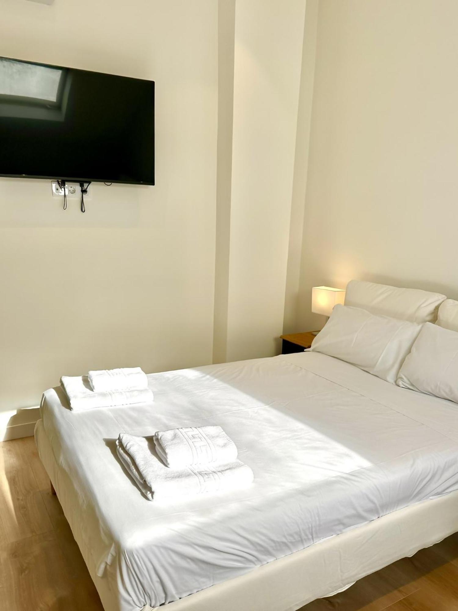 Apartamentos Noviembre Madrid Kültér fotó