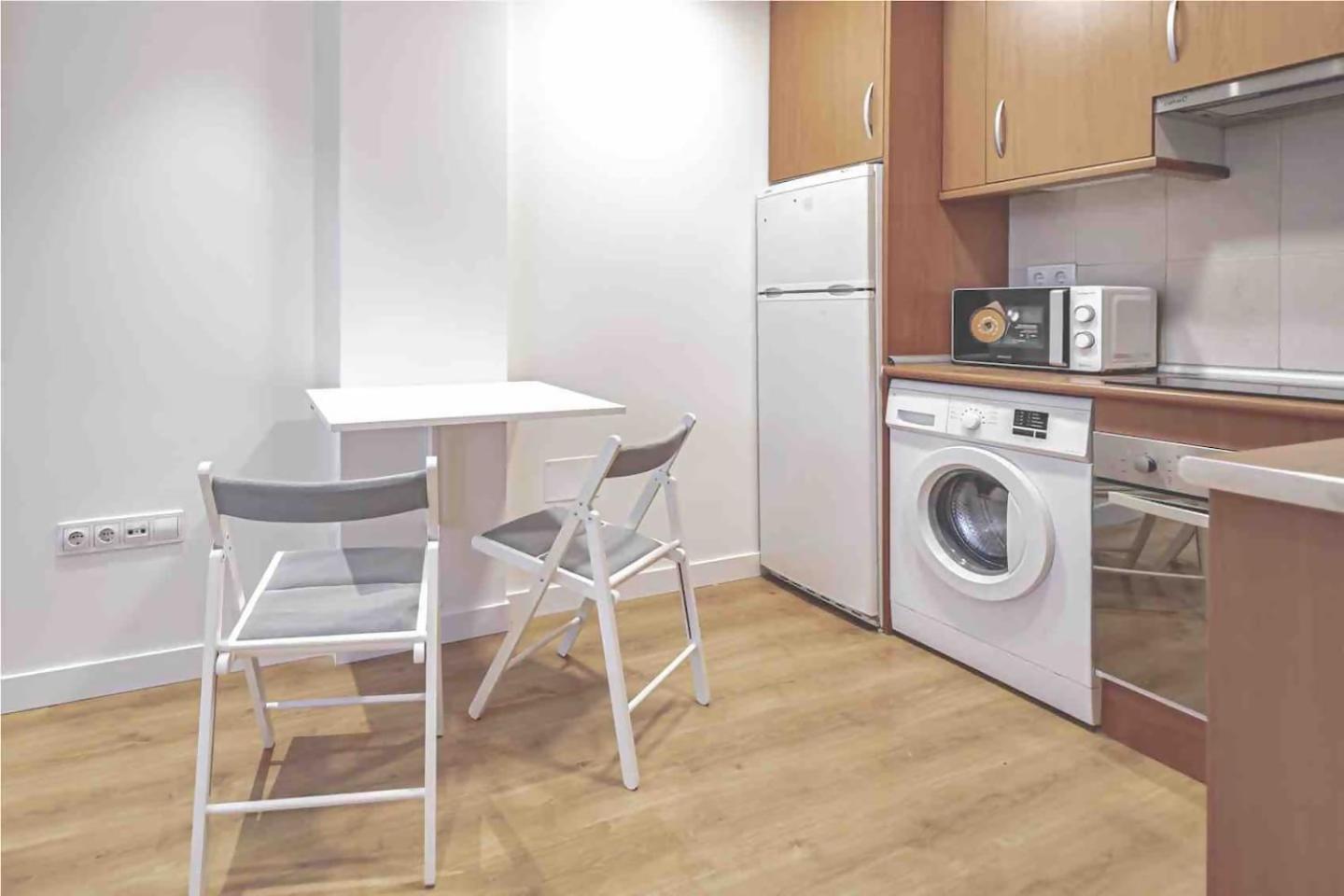 Apartamentos Noviembre Madrid Kültér fotó