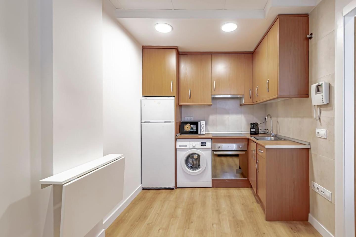 Apartamentos Noviembre Madrid Kültér fotó
